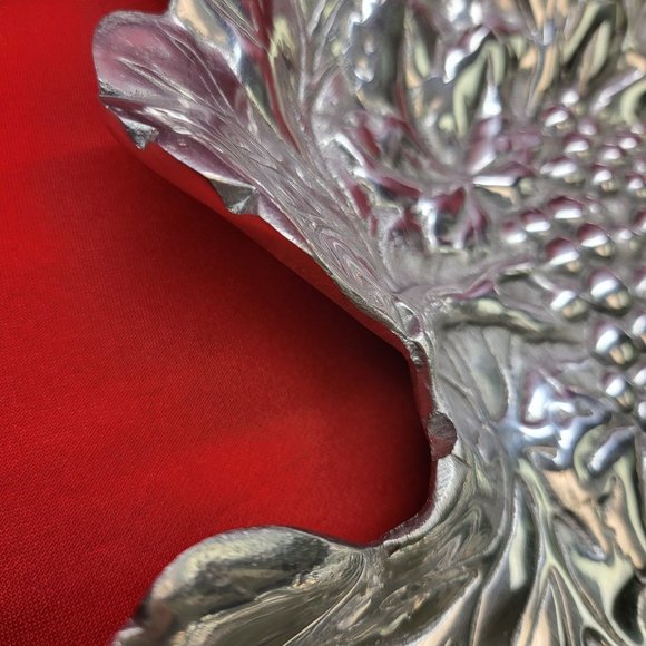 Vintage Grape Leaf Silver Tone Wall Hanging Decor - Picture 10 of 13